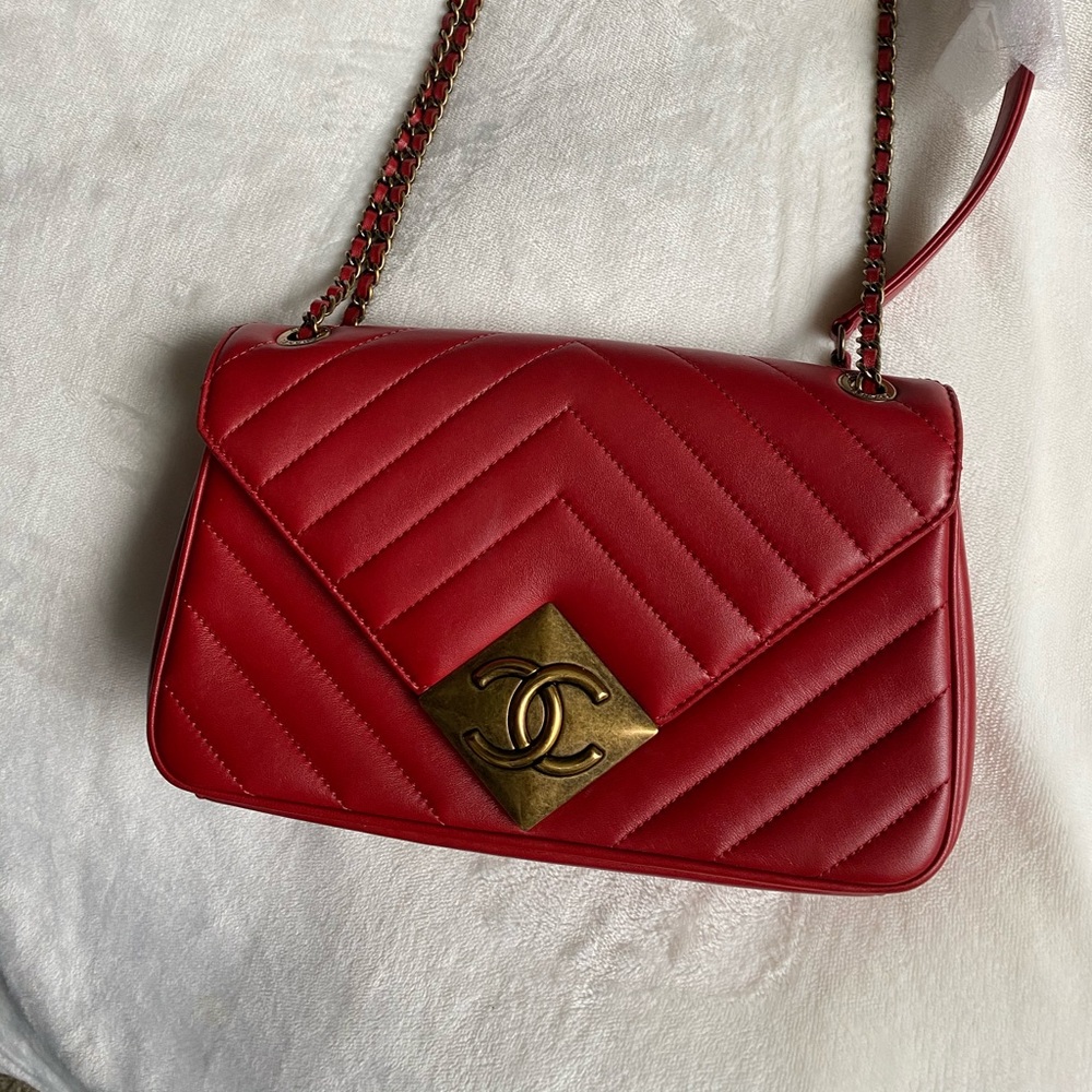 Chanel pyramid flap bag